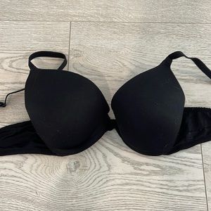 34B BLACK VICTORIA SECRET PUSH UP BRA